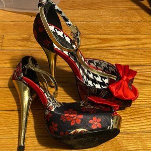 Platform Iron Fist Red, Black, Gold Heels